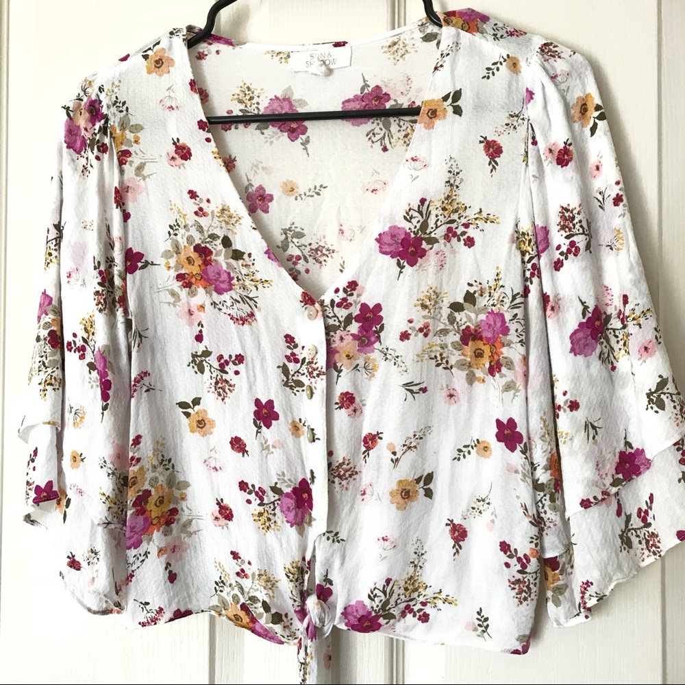 Nordstrom (Sun & Shadow) floral button blouse